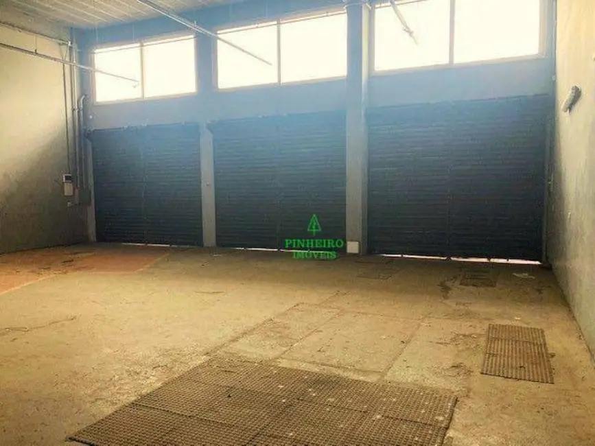 Loja para alugar, 360m2 em Itaipu, Niteroi - RJ - imagem 2 Foto 2 de Loja para alugar, 360m2 em Itaipu, Niteroi - RJ