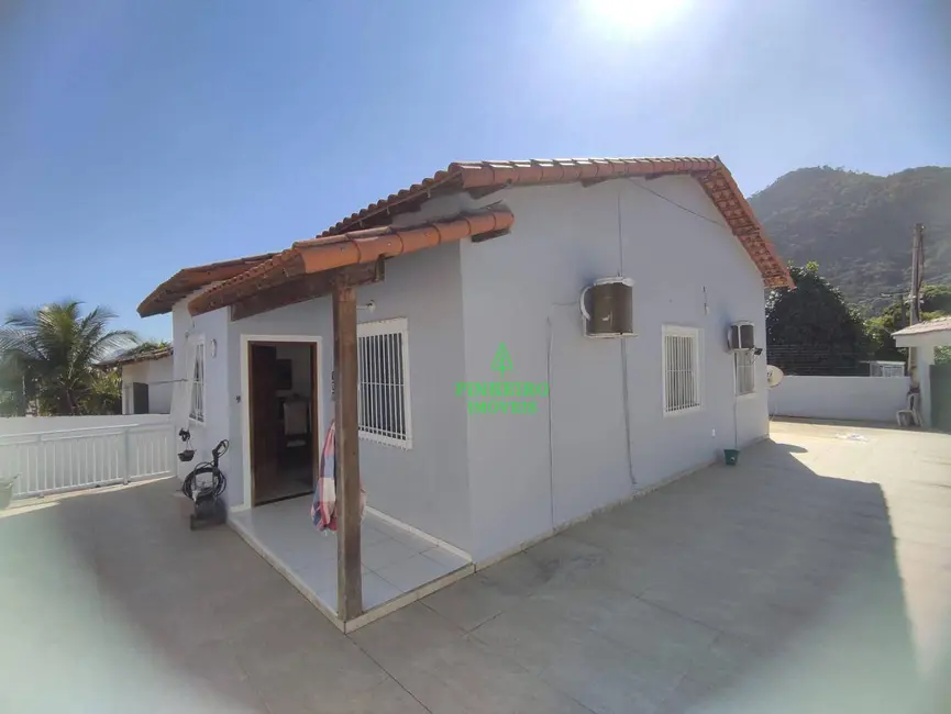 Foto 1 de Casa de Condomínio com 3 quartos à venda, 220m2 em São José do Imbassaí, Marica - RJ