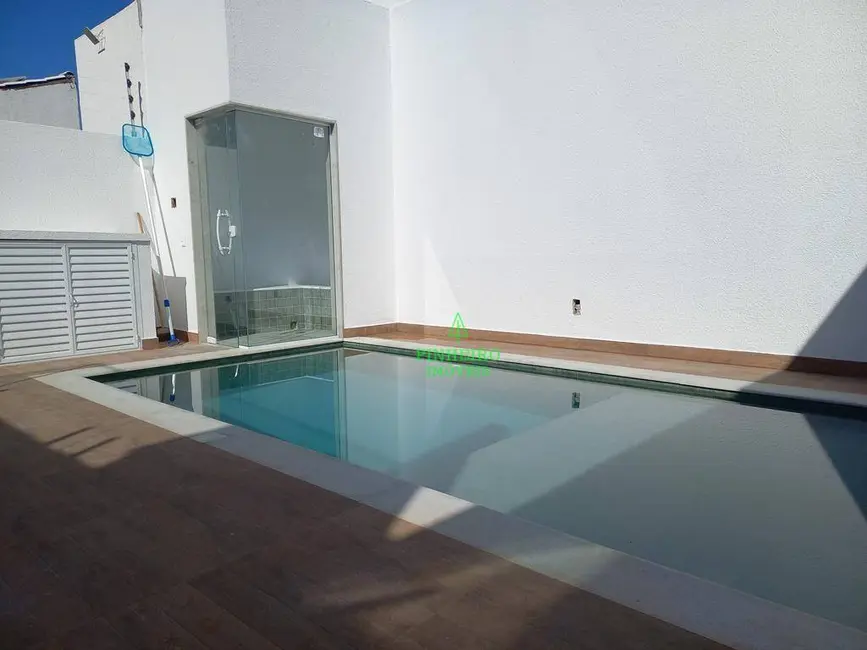 Foto 1 de Casa com 4 quartos à venda, 262m2 em Itaipu, Niteroi - RJ