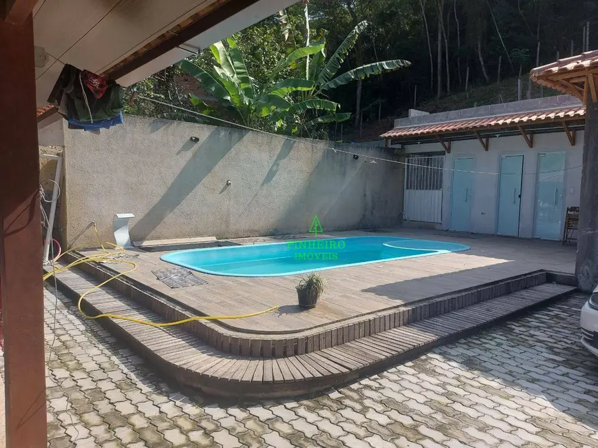 Foto 1 de Casa com 3 quartos à venda e para alugar, 1350m2 em Engenho do Mato, Niteroi - RJ