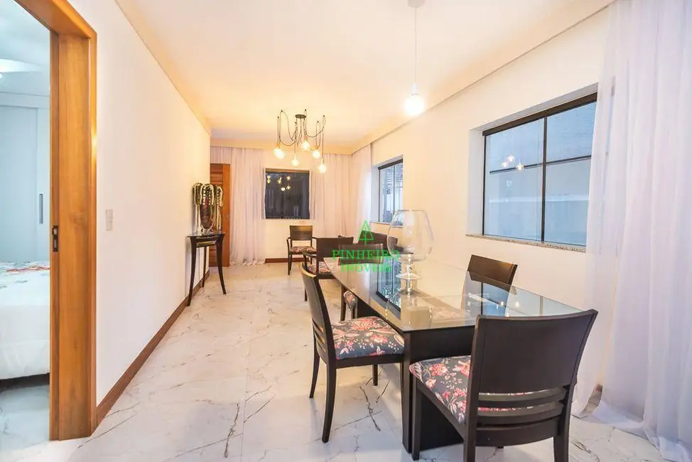 Foto 2 de Casa com 3 quartos à venda, 268m2 em Ingá, Niteroi - RJ