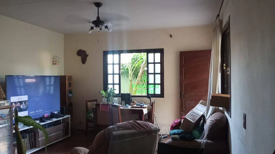 Casa com 3 quartos à venda, 119m2 em Colubande, Sao Goncalo - RJ - imagem 2 Foto 2 de Casa com 3 quartos à venda, 119m2 em Colubande, Sao Goncalo - RJ