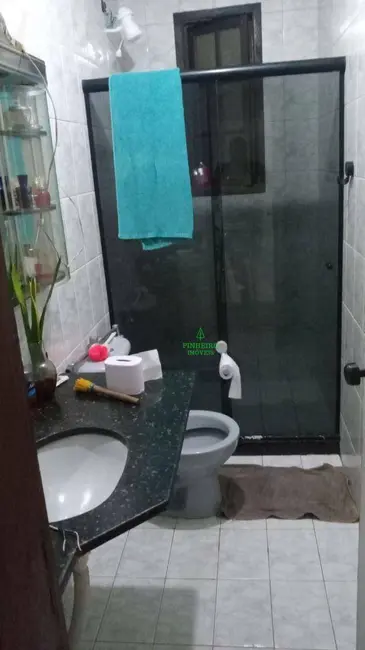 Casa com 3 quartos à venda, 119m2 em Colubande, Sao Goncalo - RJ - imagem 4 Foto 4 de Casa com 3 quartos à venda, 119m2 em Colubande, Sao Goncalo - RJ