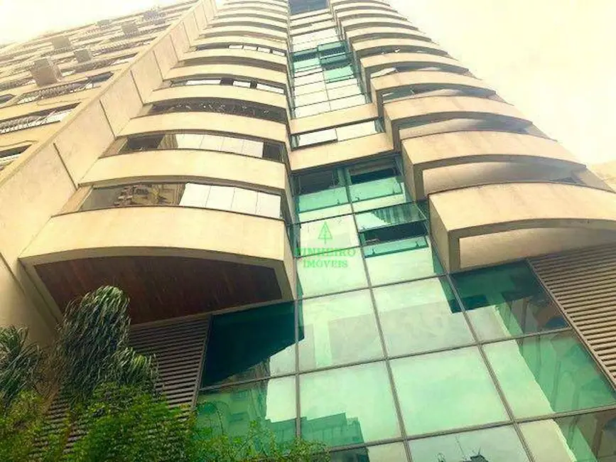 Apartamento com 3 quartos à venda, 124m2 em Icaraí, Niteroi - RJ - imagem 1 Foto 1 de Apartamento com 3 quartos à venda, 124m2 em Icaraí, Niteroi - RJ