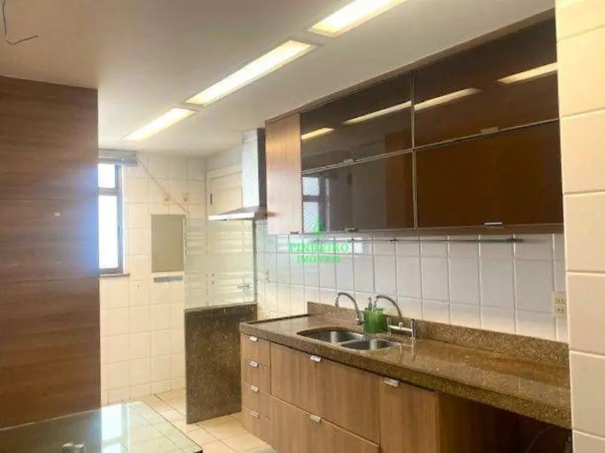 Foto 2 de Apartamento com 4 quartos à venda, 137m2 em Icaraí, Niteroi - RJ