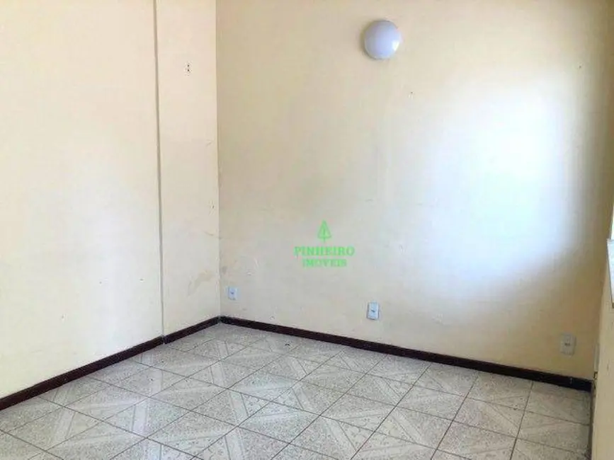 Casa com 4 quartos à venda, 468m2 em São Lourenço, Niteroi - RJ - imagem 4 Foto 4 de Casa com 4 quartos à venda, 468m2 em São Lourenço, Niteroi - RJ