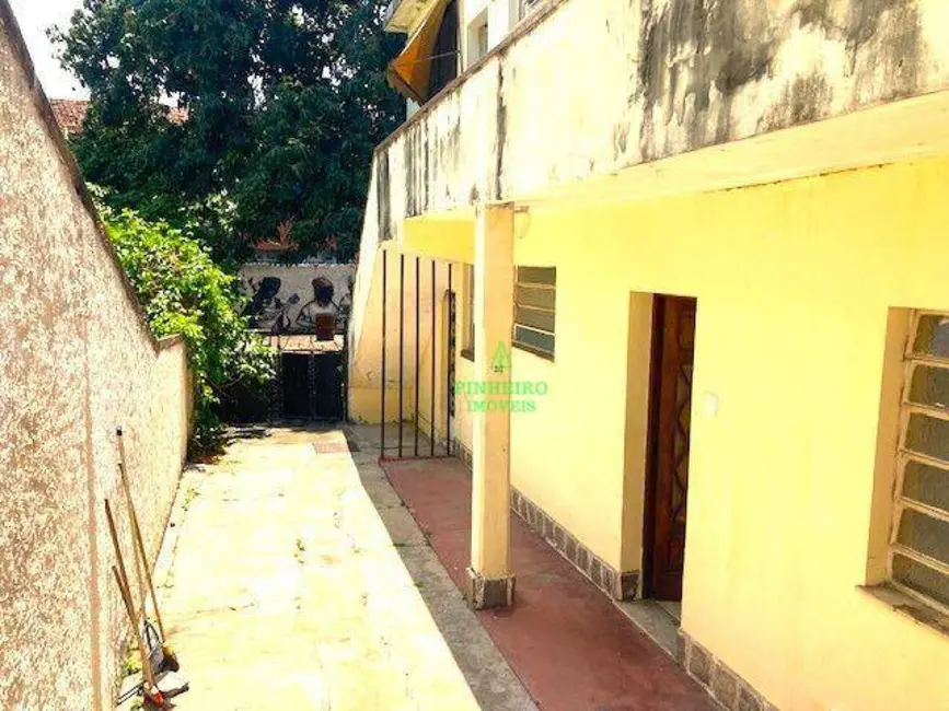 Casa com 4 quartos à venda, 468m2 em São Lourenço, Niteroi - RJ - imagem 3 Foto 3 de Casa com 4 quartos à venda, 468m2 em São Lourenço, Niteroi - RJ