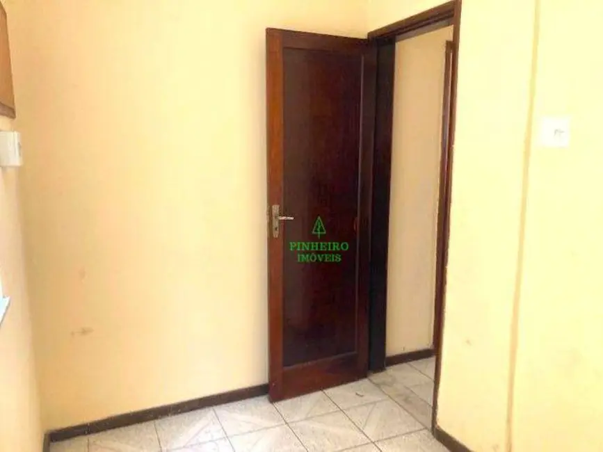 Casa com 4 quartos à venda, 468m2 em São Lourenço, Niteroi - RJ - imagem 8 Foto 8 de Casa com 4 quartos à venda, 468m2 em São Lourenço, Niteroi - RJ