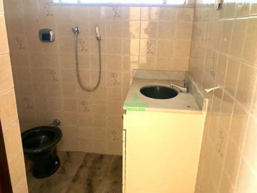 Casa com 4 quartos à venda, 468m2 em São Lourenço, Niteroi - RJ - imagem 6 Foto 6 de Casa com 4 quartos à venda, 468m2 em São Lourenço, Niteroi - RJ