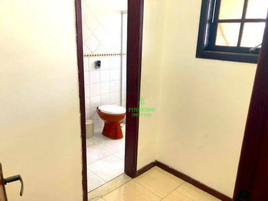 Foto 9 de Casa com 3 quartos à venda, 360m2 em Piratininga, Niteroi - RJ