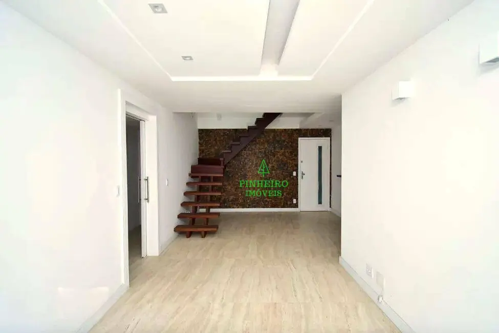 Cobertura com 3 quartos à venda, 165m2 em Ingá, Niteroi - RJ - imagem 6 Foto 6 de Cobertura com 3 quartos à venda, 165m2 em Ingá, Niteroi - RJ