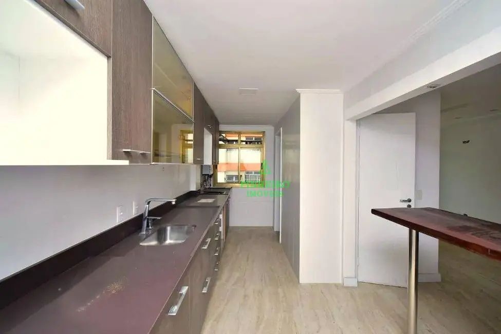 Cobertura com 3 quartos à venda, 165m2 em Ingá, Niteroi - RJ - imagem 5 Foto 5 de Cobertura com 3 quartos à venda, 165m2 em Ingá, Niteroi - RJ