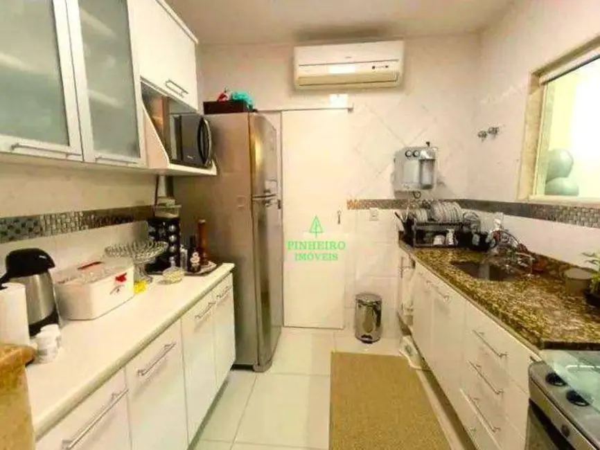 Foto 2 de Casa com 3 quartos à venda, 180m2 em Maravista, Niteroi - RJ