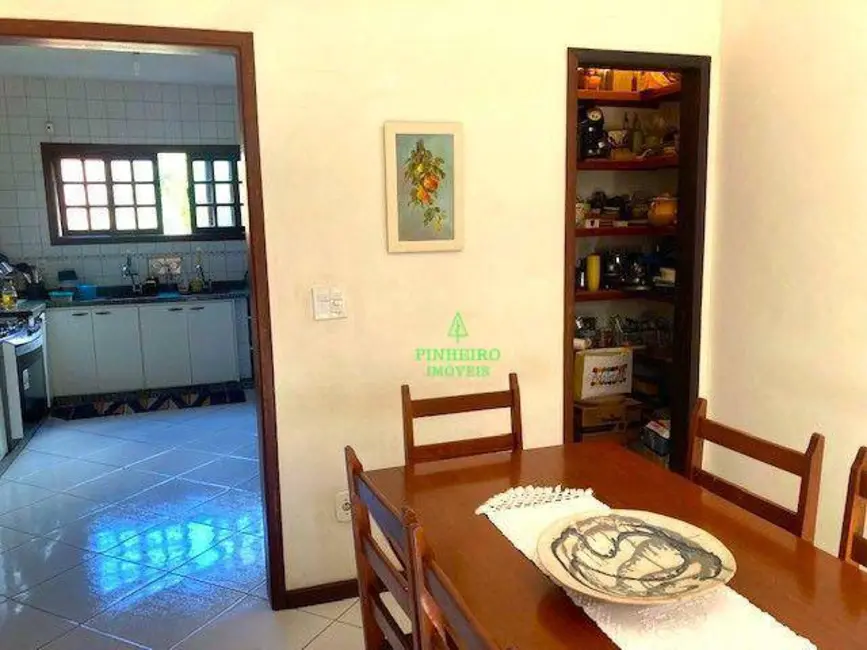 Casa com 4 quartos à venda, 360m2 em Itaipu, Niteroi - RJ - imagem 8 Foto 8 de Casa com 4 quartos à venda, 360m2 em Itaipu, Niteroi - RJ