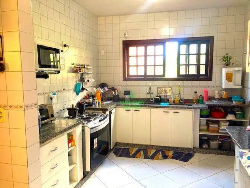 Casa com 4 quartos à venda, 360m2 em Itaipu, Niteroi - RJ - imagem 5 Foto 5 de Casa com 4 quartos à venda, 360m2 em Itaipu, Niteroi - RJ