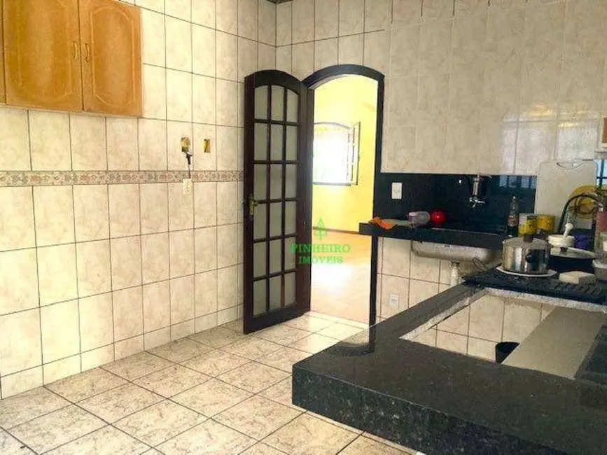 Foto 3 de Casa com 4 quartos à venda, 360m2 em Piratininga, Niteroi - RJ