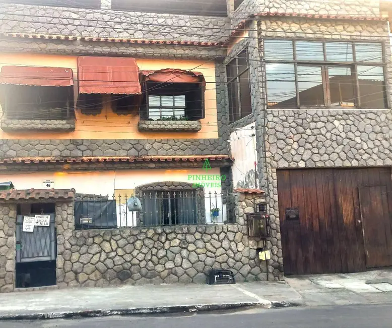 Foto 1 de Casa com 6 quartos à venda, 359m2 em Mutuapira, Sao Goncalo - RJ
