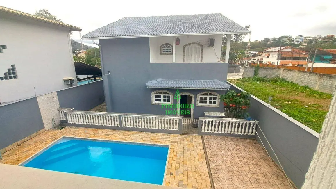 Foto 1 de Casa com 4 quartos à venda, 360m2 em Piratininga, Niteroi - RJ