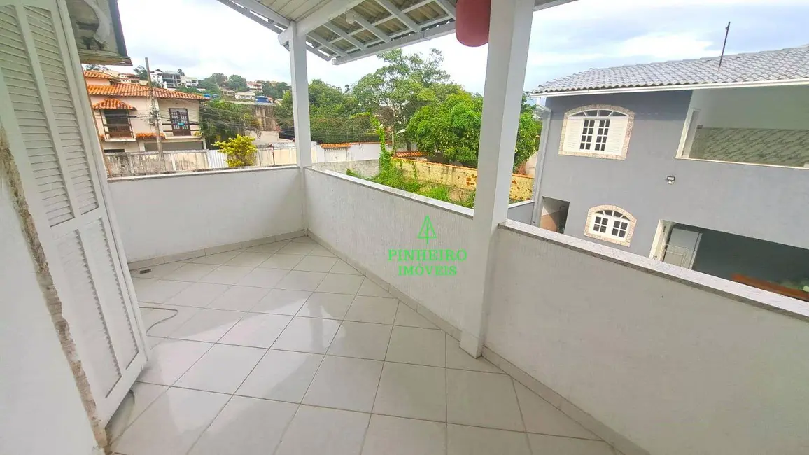 Foto 7 de Casa com 4 quartos à venda, 360m2 em Piratininga, Niteroi - RJ