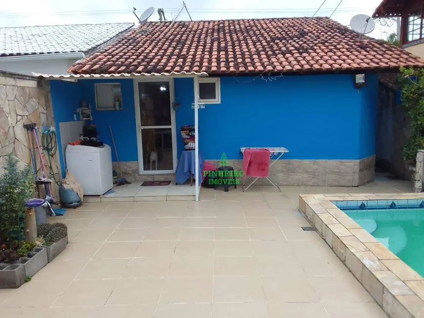 Foto 2 de Casa de Condomínio com 2 quartos à venda, 182m2 em Itaipu, Niteroi - RJ