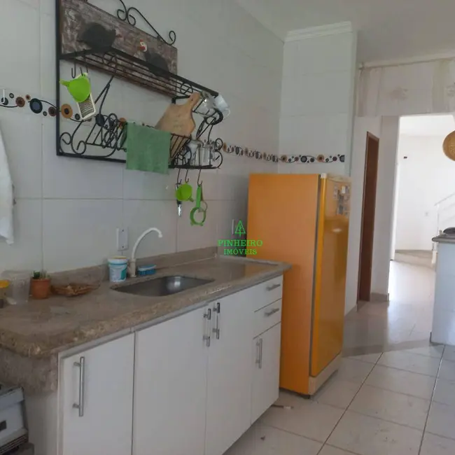 Foto 4 de Casa com 3 quartos à venda, 240m2 em Jardim Atlântico Central (Itaipuaçu), Marica - RJ