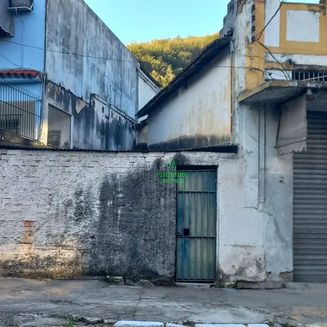 Foto 2 de Loja à venda, 243m2 em Santa Rosa, Niteroi - RJ