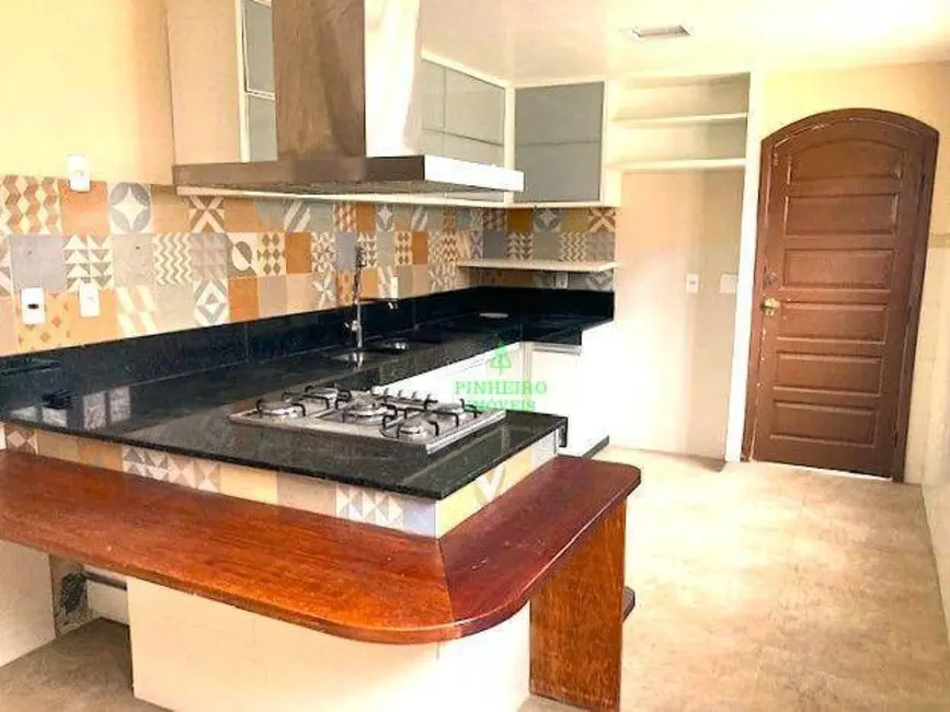 Foto 3 de Casa com 4 quartos à venda, 361m2 em Piratininga, Niteroi - RJ