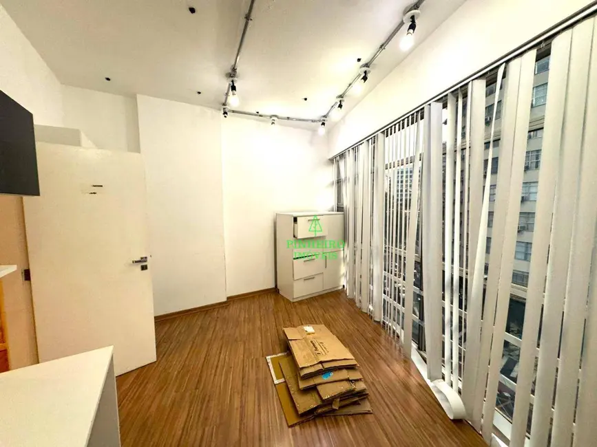 Sala Comercial à venda, 40m2 em Centro, Niteroi - RJ - imagem 9 Foto 9 de Sala Comercial à venda, 40m2 em Centro, Niteroi - RJ