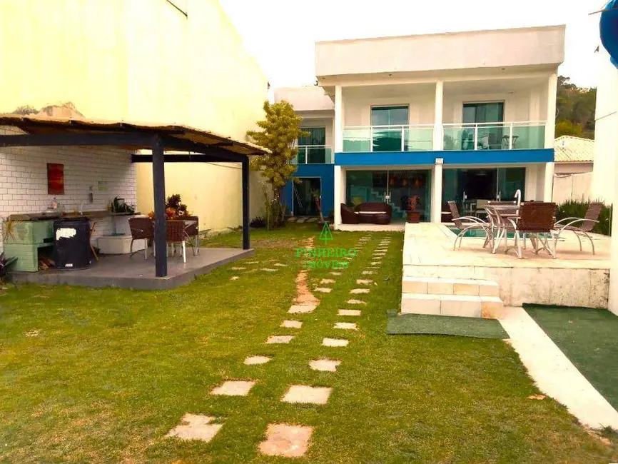 Foto 1 de Casa com 3 quartos à venda, 360m2 em Niteroi - RJ