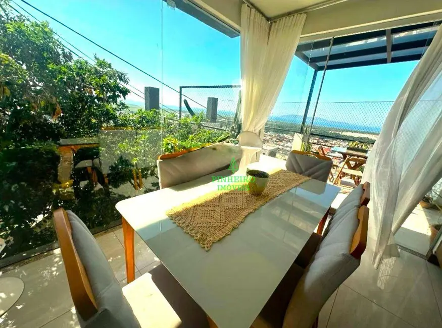 Foto 8 de Casa de Condomínio com 2 quartos à venda, 300m2 em Ogiva, Cabo Frio - RJ