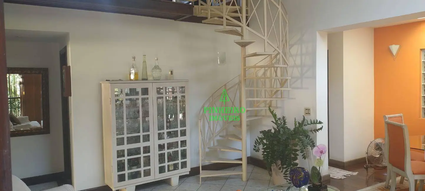 Foto 6 de Casa com 3 quartos à venda, 540m2 em Piratininga, Niteroi - RJ