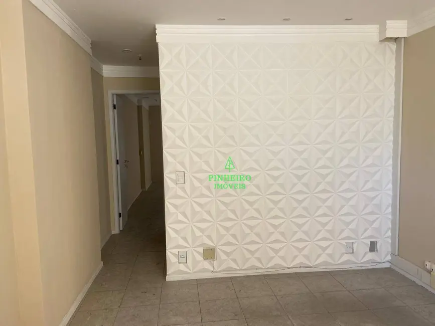 Sala Comercial à venda, 65m2 em Centro, Niteroi - RJ - imagem 6 Foto 6 de Sala Comercial à venda, 65m2 em Centro, Niteroi - RJ