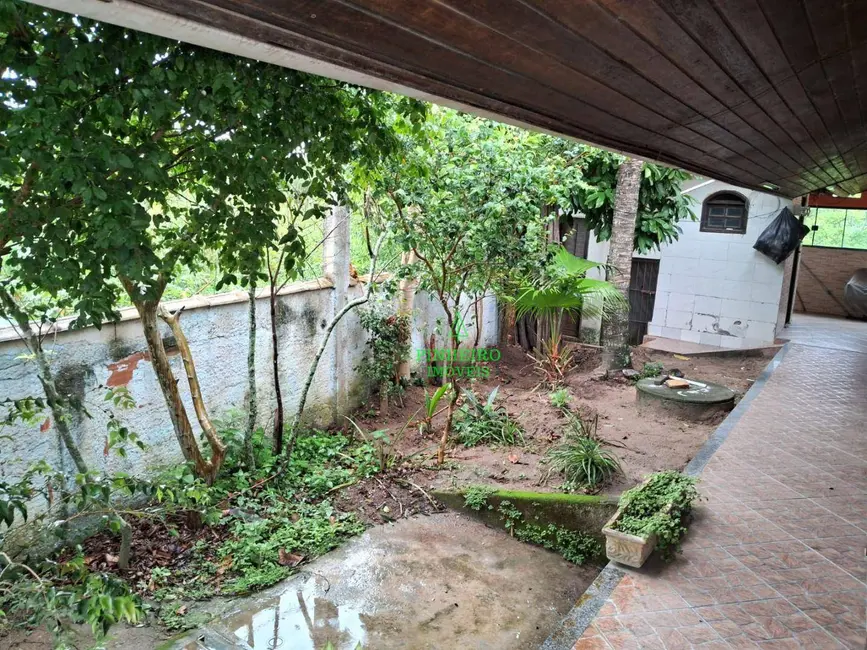 Casa com 2 quartos à venda, 370m2 em Iguaba Grande - RJ - imagem 4 Foto 4 de Casa com 2 quartos à venda, 370m2 em Iguaba Grande - RJ