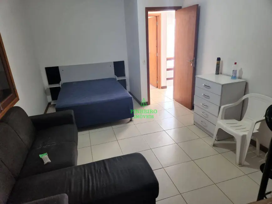 Foto 9 de Casa com 3 quartos à venda, 480m2 em Marica - RJ
