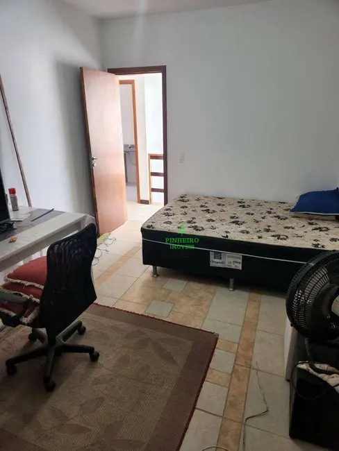 Foto 7 de Casa com 3 quartos à venda, 480m2 em Marica - RJ