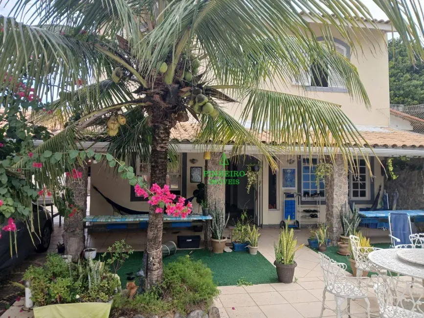 Foto 1 de Casa com 4 quartos à venda, 360m2 em Piratininga, Niteroi - RJ