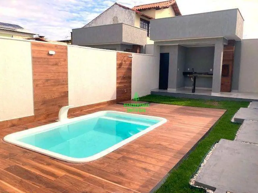 Foto 1 de Casa com 3 quartos à venda, 225m2 em Jardim Atlântico Central (Itaipuaçu), Marica - RJ