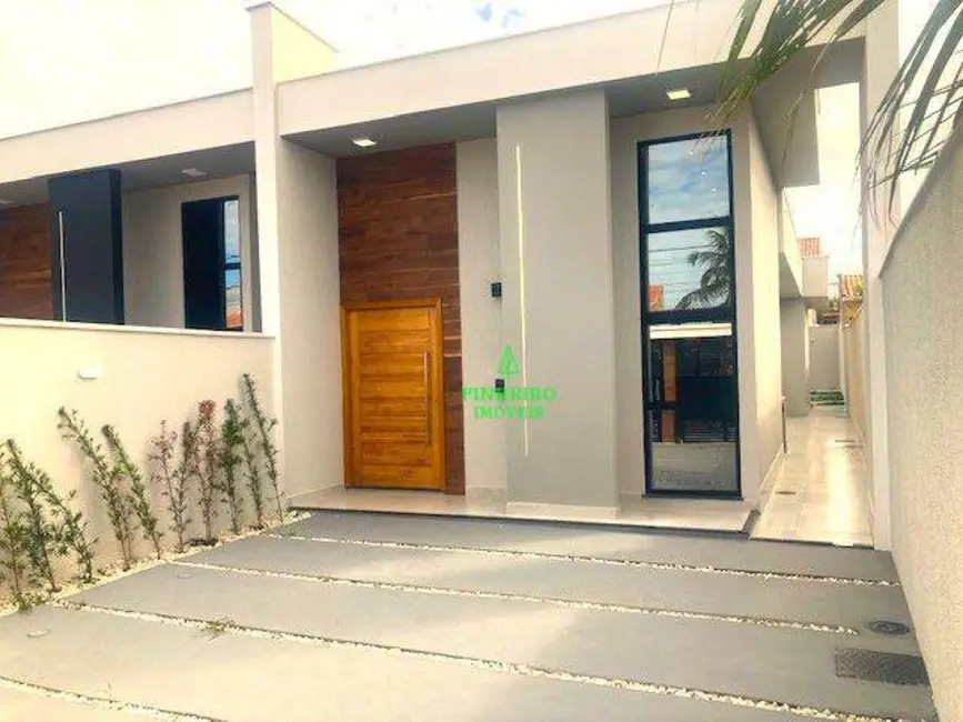 Foto 3 de Casa com 3 quartos à venda, 225m2 em Jardim Atlântico Central (Itaipuaçu), Marica - RJ