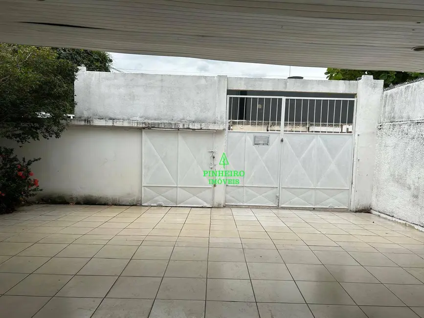 Casa com 2 quartos à venda e para alugar, 750m2 em São Francisco, Niteroi - RJ - imagem 7 Foto 7 de Casa com 2 quartos à venda e para alugar, 750m2 em São Francisco, Niteroi - RJ