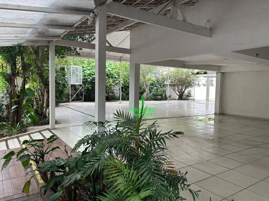 Casa com 2 quartos à venda e para alugar, 750m2 em São Francisco, Niteroi - RJ - imagem 4 Foto 4 de Casa com 2 quartos à venda e para alugar, 750m2 em São Francisco, Niteroi - RJ