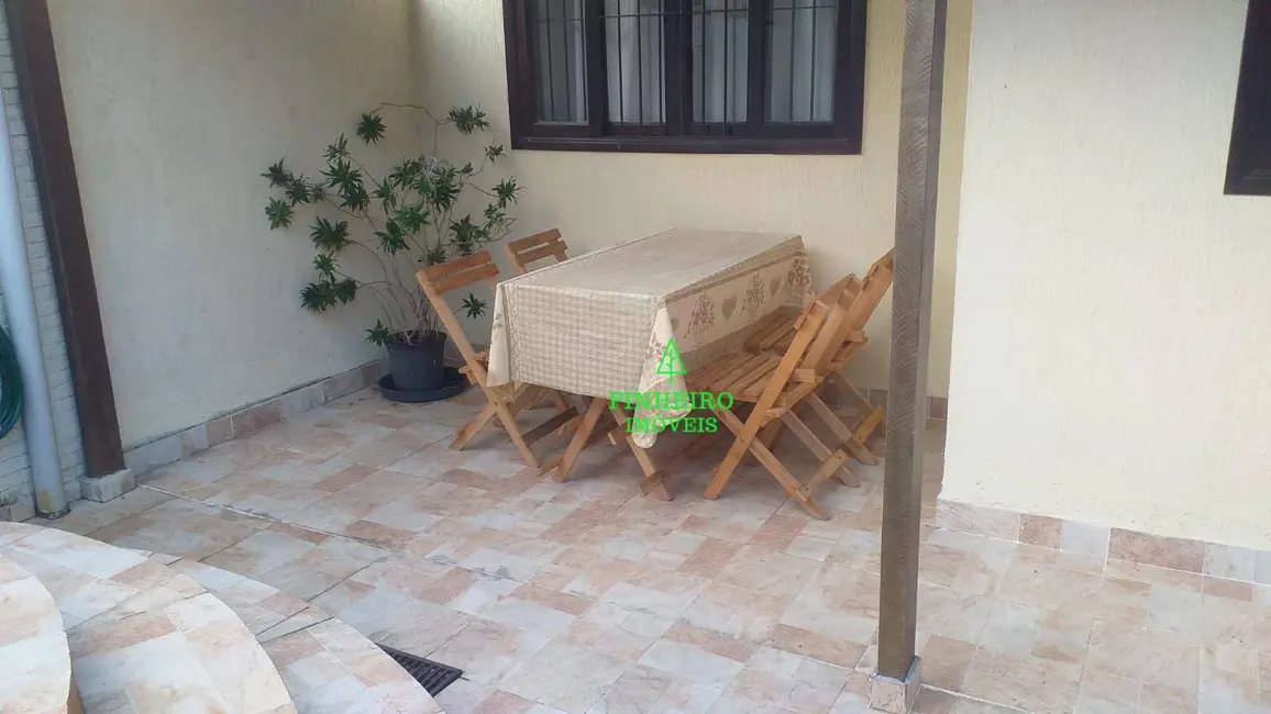 Foto 9 de Casa com 3 quartos à venda, 225m2 em Serra Grande, Niteroi - RJ