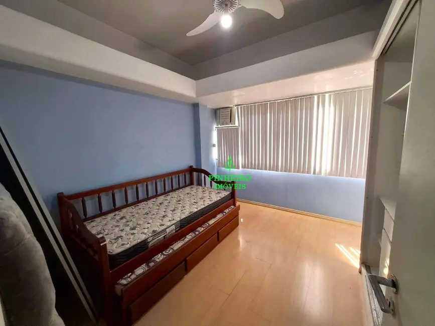 Casa com 4 quartos para alugar, 234m2 em Icaraí, Niteroi - RJ - imagem 8 Foto 8 de Casa com 4 quartos para alugar, 234m2 em Icaraí, Niteroi - RJ