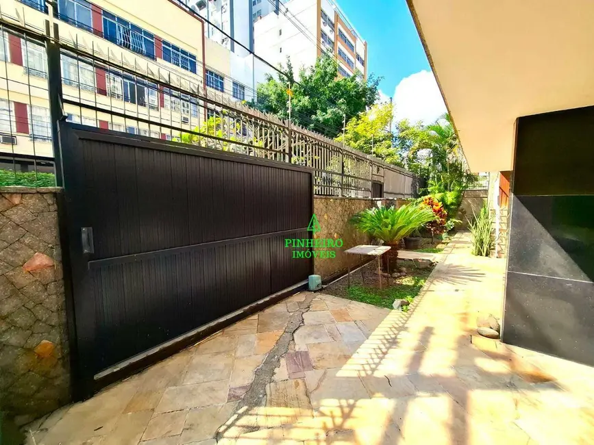 Casa com 4 quartos para alugar, 234m2 em Icaraí, Niteroi - RJ - imagem 4 Foto 4 de Casa com 4 quartos para alugar, 234m2 em Icaraí, Niteroi - RJ