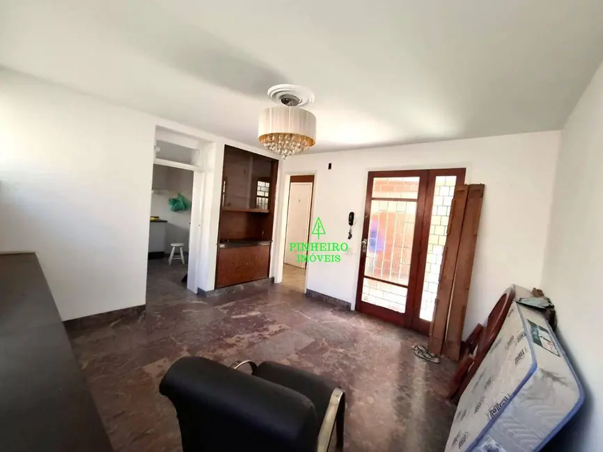 Casa com 4 quartos para alugar, 234m2 em Icaraí, Niteroi - RJ - imagem 5 Foto 5 de Casa com 4 quartos para alugar, 234m2 em Icaraí, Niteroi - RJ