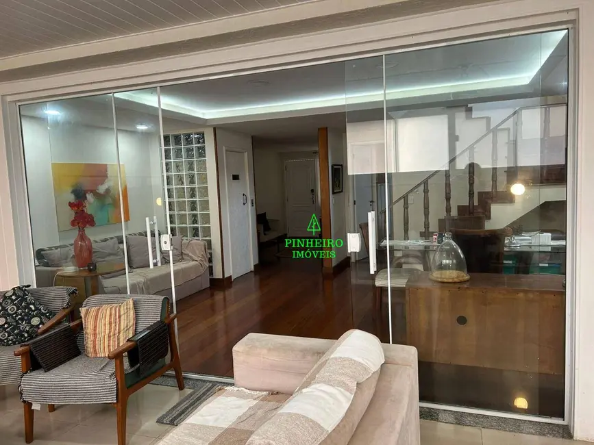 Foto 9 de Casa com 4 quartos à venda, 179m2 em Ingá, Niteroi - RJ