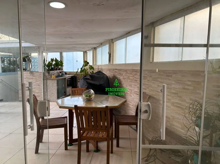 Foto 8 de Casa com 4 quartos à venda, 179m2 em Ingá, Niteroi - RJ