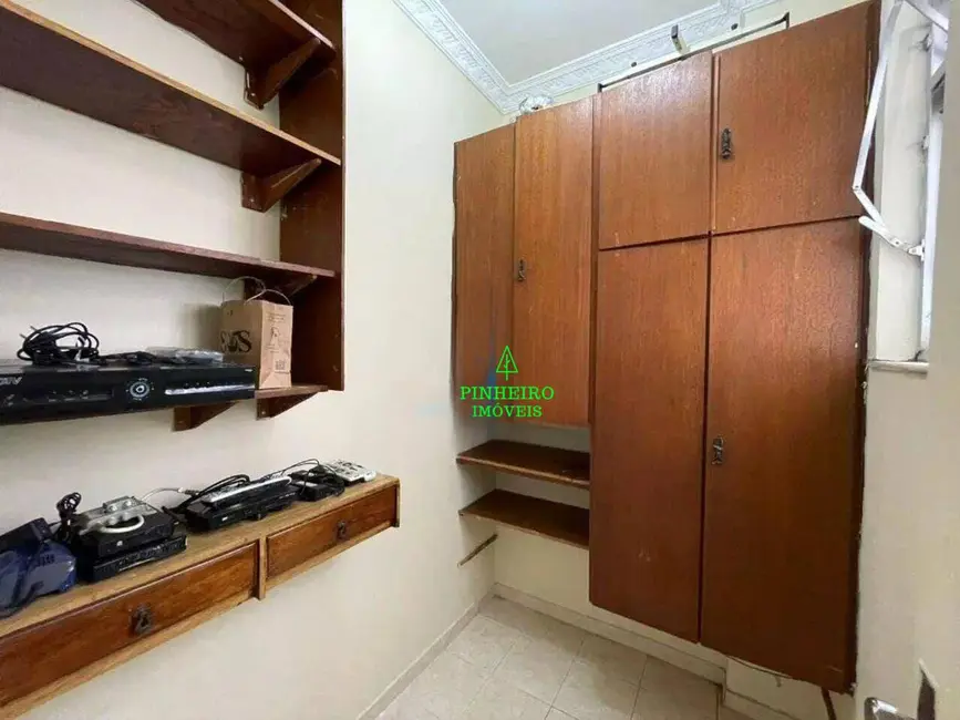 Apartamento com 2 quartos à venda, 80m2 em Icaraí, Niteroi - RJ - imagem 4 Foto 4 de Apartamento com 2 quartos à venda, 80m2 em Icaraí, Niteroi - RJ
