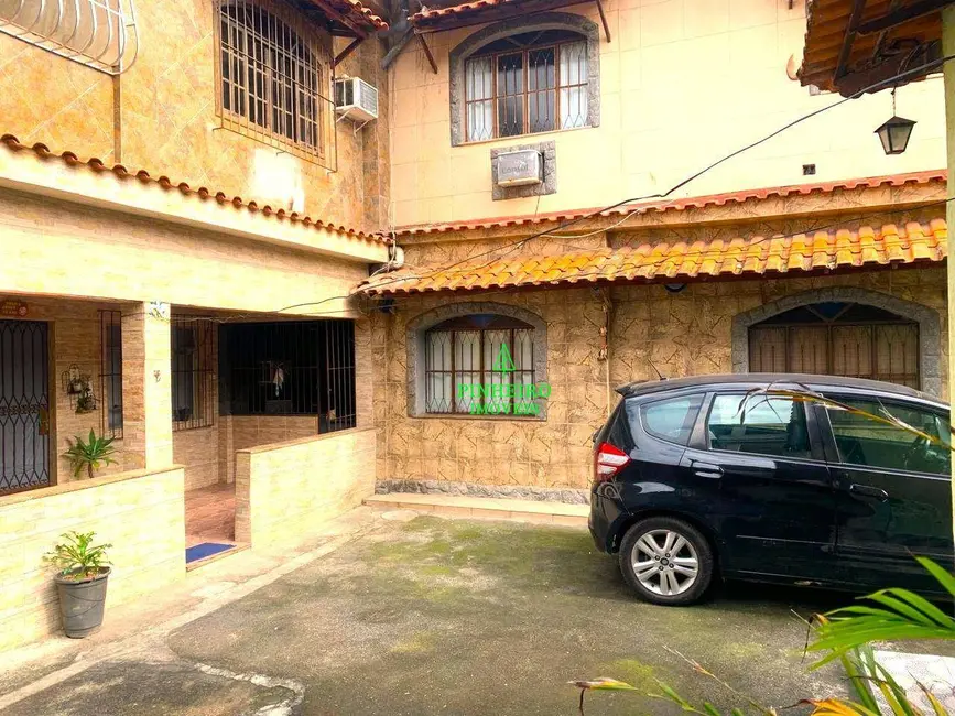 Foto 6 de Casa com 7 quartos à venda, 360m2 em Trindade, Sao Goncalo - RJ