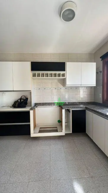 Foto 3 de Casa com 3 quartos à venda, 405m2 em Itaipu, Niteroi - RJ