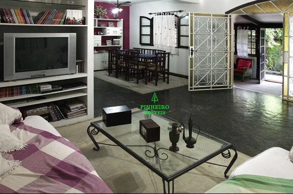 Foto 2 de Casa com 3 quartos à venda, 250m2 em São Francisco, Niteroi - RJ